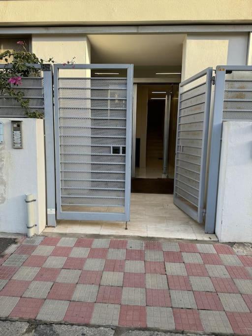 Modern Apartment Giovanni Square Iun Q6922 Cagliari Luaran gambar